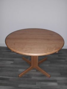 FAGO TISCHLEREI Oldenburg – Tisch Esstisch verlängerbar. Rund. FAGO TISCHLEREI Oldenburg - Tisch Esstisch verlängerbar. Rund.