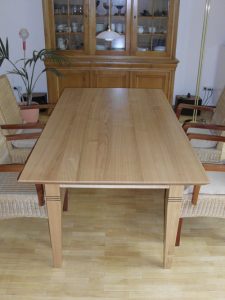 FAGO TISCHLEREI Oldenburg – Tisch Esstisch verlängerbar FAGO TISCHLEREI Oldenburg - Tisch Esstisch verlängerbar. Draufsicht zusammengeschoben