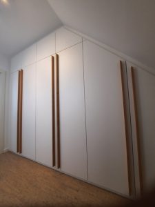 FAGO TISCHLEREI Oldenburg – Einbauschrank FAGO TISCHLEREI Oldenburg - Einbauschrank Dachschrägenschrank
