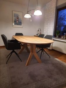 FAGO TISCHLEREI Oldenburg – Esszimmertisch verschiedene Längen Seitenperspektive FAGO TISCHLEREI Oldenburg - Esszimmertisch verschiedene Längen Seitenperspektive